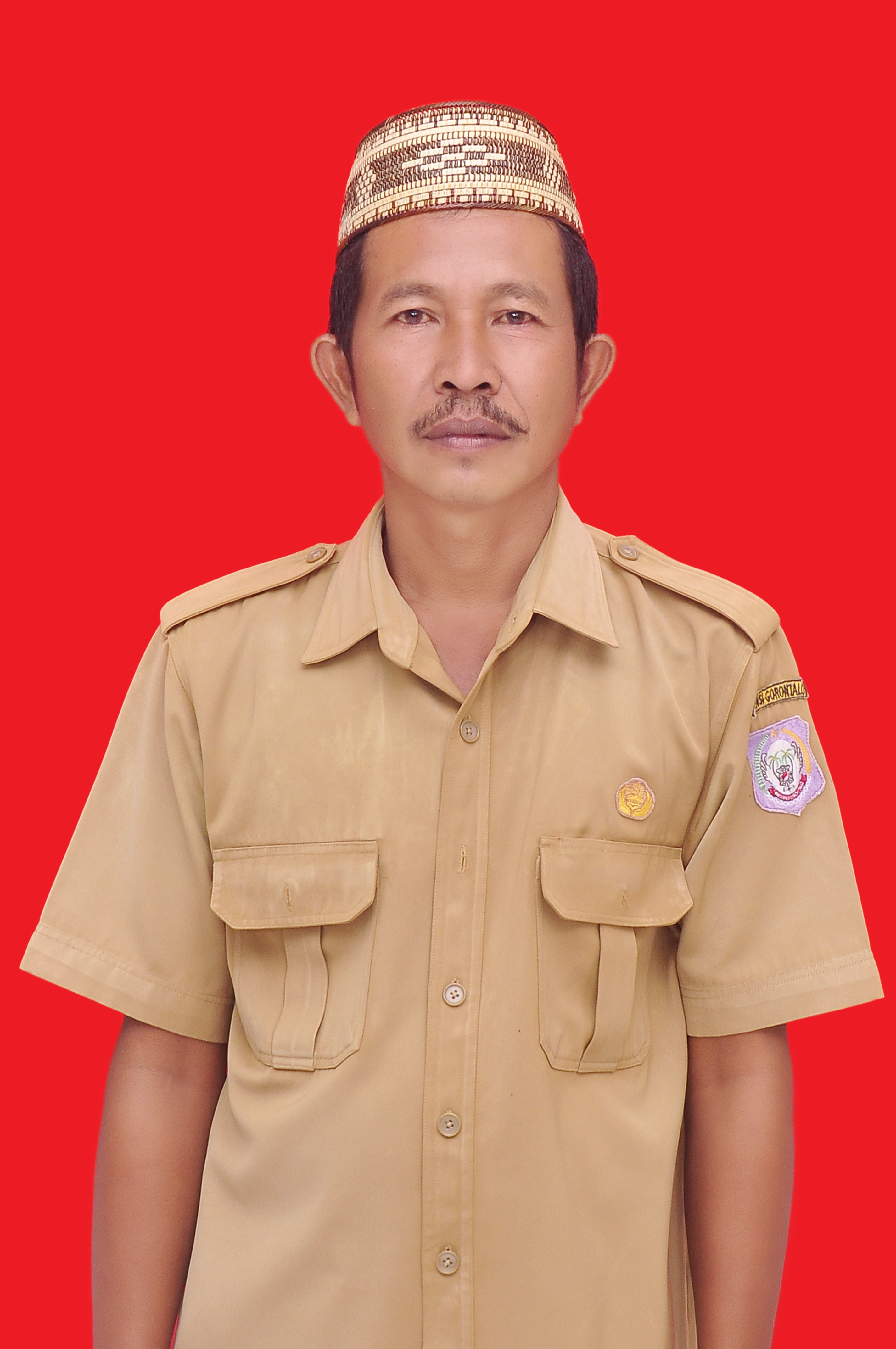 MAHMUD A. LAINDJONG, S.Pd